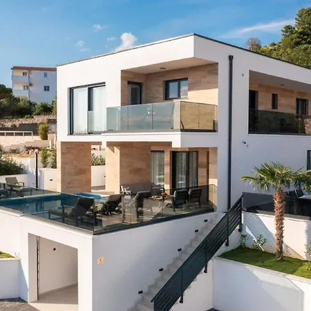 别墅 Luxury With Swimming Pool And Sauna