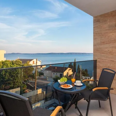 Luxury With Swimming Pool And Sauna וילה *